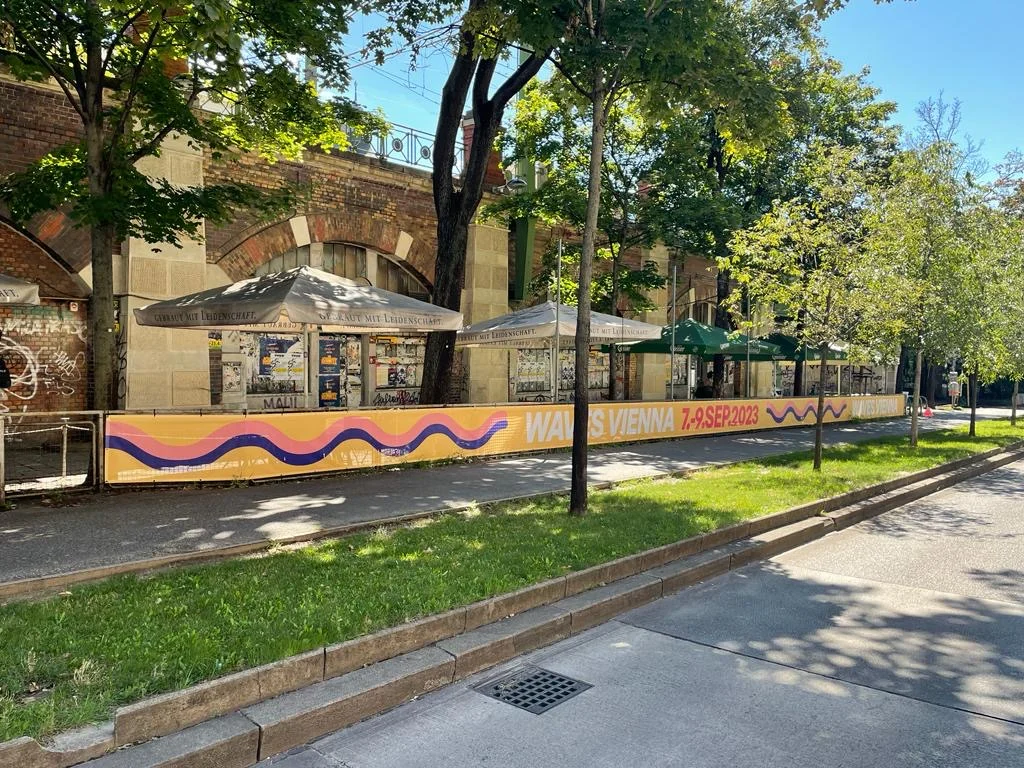 Bannerwerbung Chelsea – Wiener Gürtel Wien, U-Bahn-Bögen U-Bahn Bögen 29-30